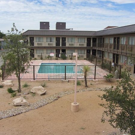 Howard Johnson By Wyndham Odessa Tx Buitenkant foto