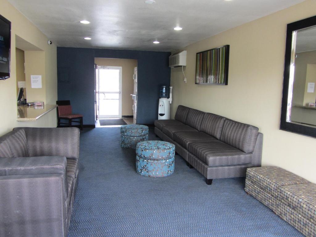 Howard Johnson By Wyndham Odessa Tx Buitenkant foto