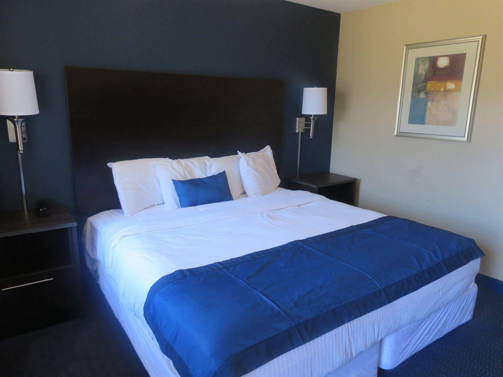 Howard Johnson By Wyndham Odessa Tx Buitenkant foto