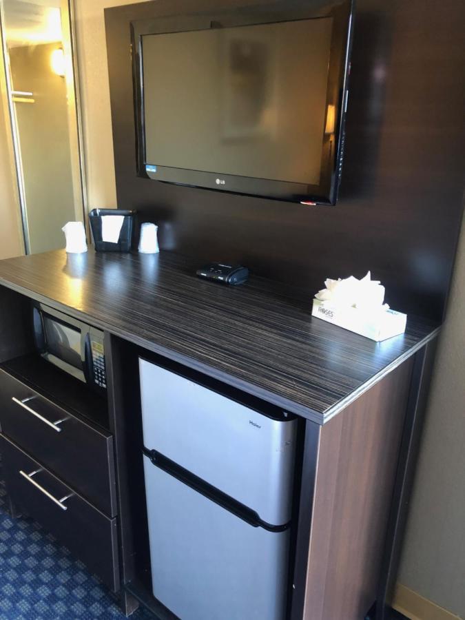 Howard Johnson By Wyndham Odessa Tx Buitenkant foto